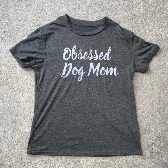 Grey Dog Mom T-Shirt - Picture 2 of 3